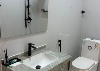استديو بسرير ماستر وجلسة 