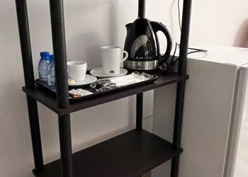 استديو بأثاث مريح وبسيط 