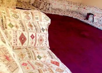 استراحة بمسطح اخضر وجلسه خارجيه