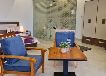 شاليه بمسبح وألعاب مائية