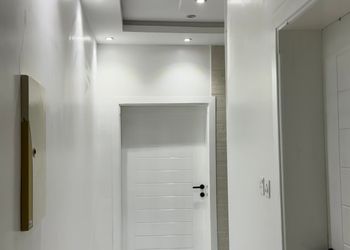 شقة بغرفة معيشة وغرفة نوم 