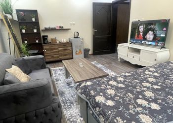 استديو هادئ بدخول ذاتي 