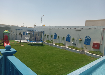 شاليه بصاله مطلة عالمسبح