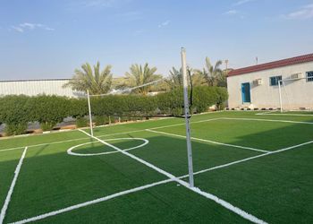 استراحة بجلسات واسعة