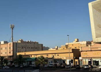شقة بغرفتين نوم وصالة 
