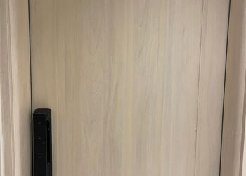 استديو بسرير فردي وجلسة جانبية