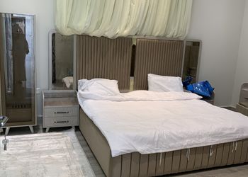 استراحة بصالة جلوس ومسبح خارجي