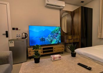 استديو بسرير ماستر وجلسة جانبية 