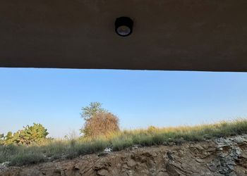 شقة بثلاث غرف نوم وصالة مريحة 