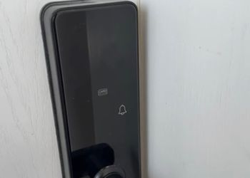 شقة بألعاب أطفال