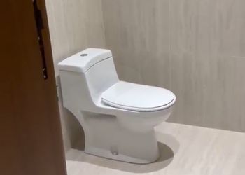 شقة بصالة مريحة وغرفة نوم 