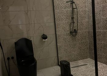 شقة بغرفتين نوم وجلسة خارجية