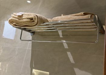شقة بصالة وغرف نوم