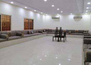 استراحة بجلسة خارجية ومسطح اخضر