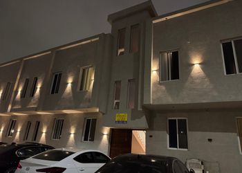 استديو هادئ بدخول ذاتي 
