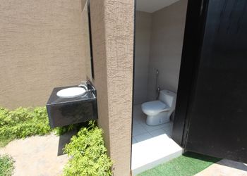 شاليه بمسطح اخضر 