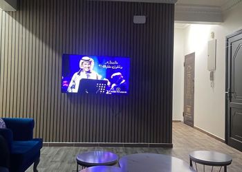 شقة بغرفة جلوس وغرفتين نوم 