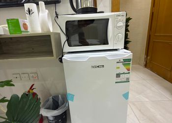استديو بسرير ماستر وجلسة جانبية 