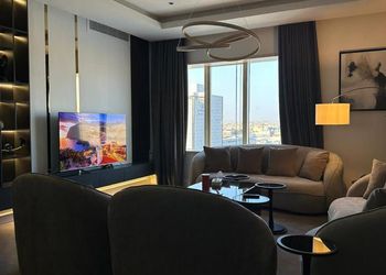 شقة فاخرة في برج سكني - مطلة