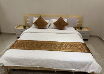 شقة فاخرة بصالة وغرفتين نوم 