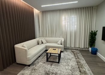 استديو بسرير ماستر وجلسة أنيقة