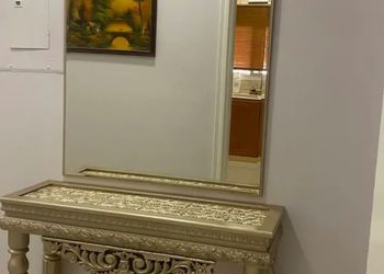 شقة بغرفة معيشة وغرفتين نوم 
