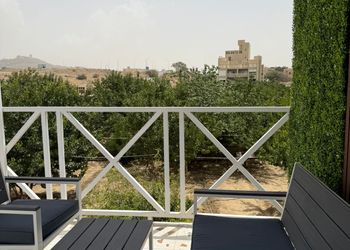 قبة داخل مزرعة بمناظر جميلة