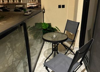 استديو بسرير ماستر وجلسة جانبية