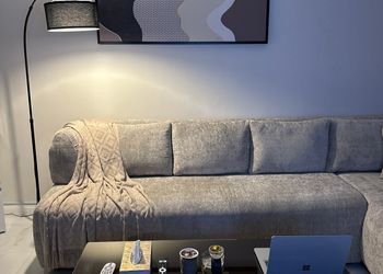 شقة بدخول ذاتي وتصميم هادئ 