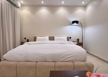 استديو بأثاث مريح وبسيط 4A