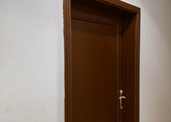 استديو بسرير ماستر وجلسة جانبية
