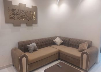 شقة بأثاث مريح وبسيط