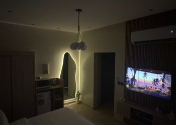 استديو هادئ بسرير ماستر
