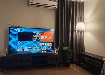 استديو هادئ بسرير ماستر