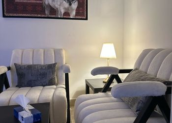 استديو بسرير ماستر وجلسة جانبية