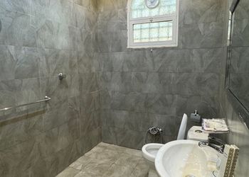 استديو أنيق بسرير ماستر وجلسة جانبية 