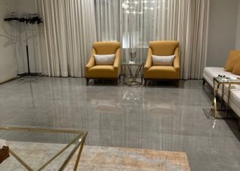 شاليه بجلسة خارجية وألعاب أطفال 