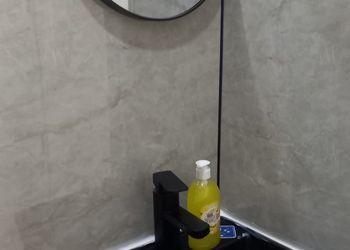 شقة بغرفة معيشة وغرفة نوم 