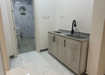 شقة بغرفة معيشة وغرفة نوم 