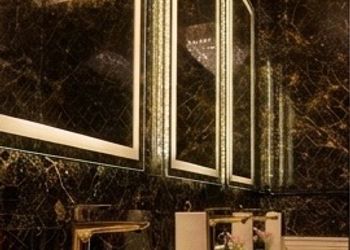 استراحة بمجلس وفناء خارجي 