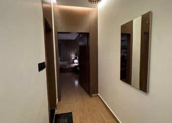 استديو بسرير ماستر وجلسة جانبية