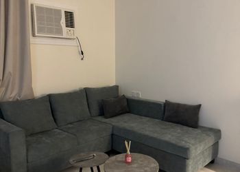 استديو بسرير ماستر وجلسة جانبية