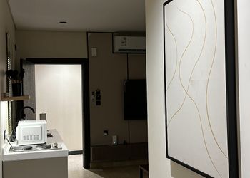 استديو بسرير ماستر وأثاث مريح 