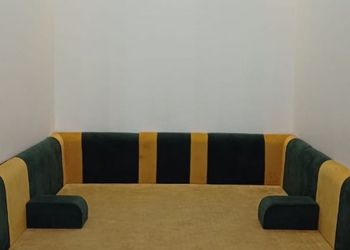 شالية بمجلس مطل على المسبح 