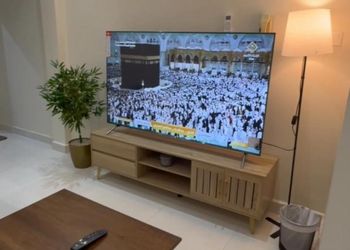 شقة بغرفة معيشة وغرفة نوم 