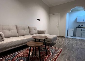 شقة بدخول ذاتي وغرفة نوم