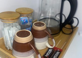 شقة بغرفة معيشة وغرفة نوم 