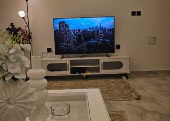شقة بغرفة نوم ودخول ذاتي