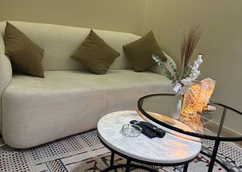 استديو بسرير ماستر وجلسة جانبية