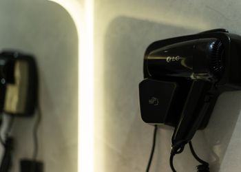 شقة بغرفة معيشة وغرفتين نوم 